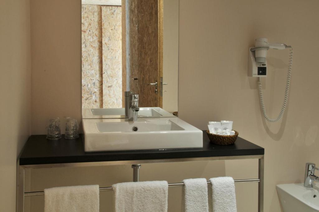 Paraiso Villas & Spa Guimarães Oda fotoğraf